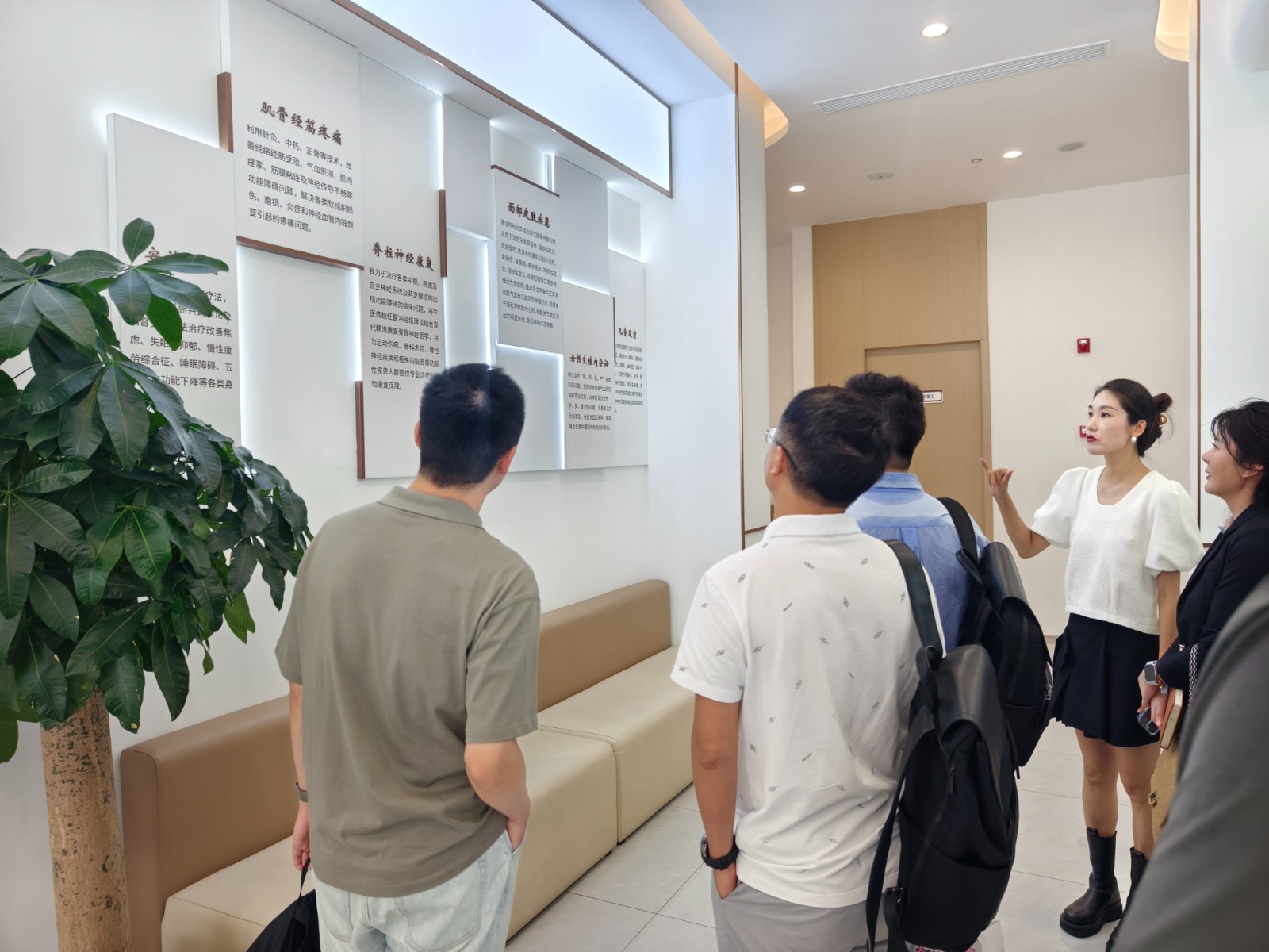 1755767198110996.jpg 1755767198110996.jpg